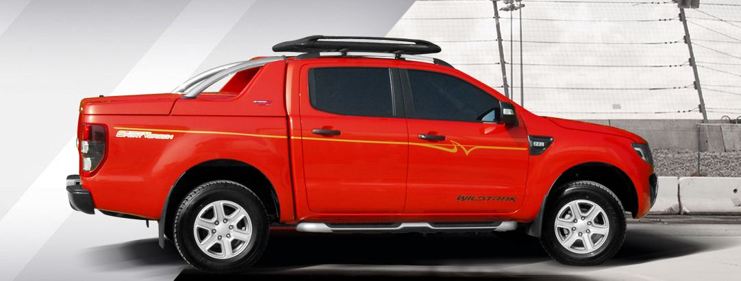 CARRYOY Laderaumabdeckung GRX-TRD für Toyota Hilux Doppelkabine - Seitenansicht