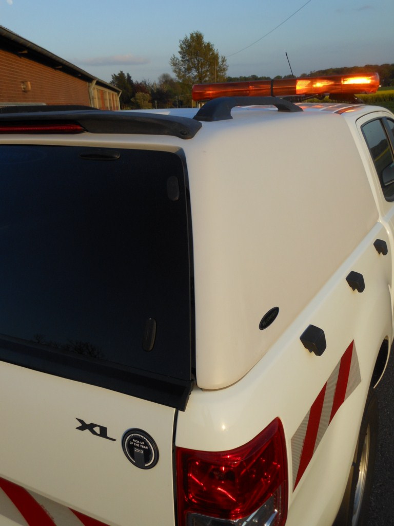 CARRYBOY Hardtop 560os_TVD ohne Seitenfenster Toyota Hilux Vigo Doppelkabine 2005-2015 sicher abschließbar