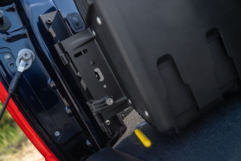 NOVISauto CARRYBOY Werkzeugbox Staubox Toolbox schwenkbar für Pickup Ladefläche Isuzu D-Max 2012-2020 einfacher Einbau stabile Scharniere