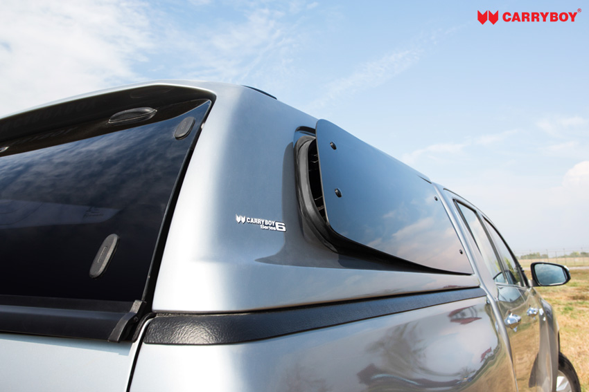 CARRYBOY Design Hardtop mit getönten Ausstellfenster S6 für VW Amarok Doppelkabine Seitenfenster offen